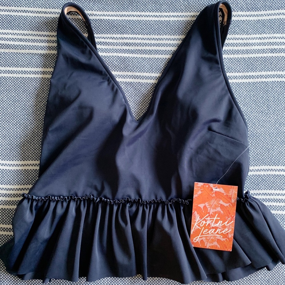 NWT Kortni Jeane Navy V-neck Peplum Top L